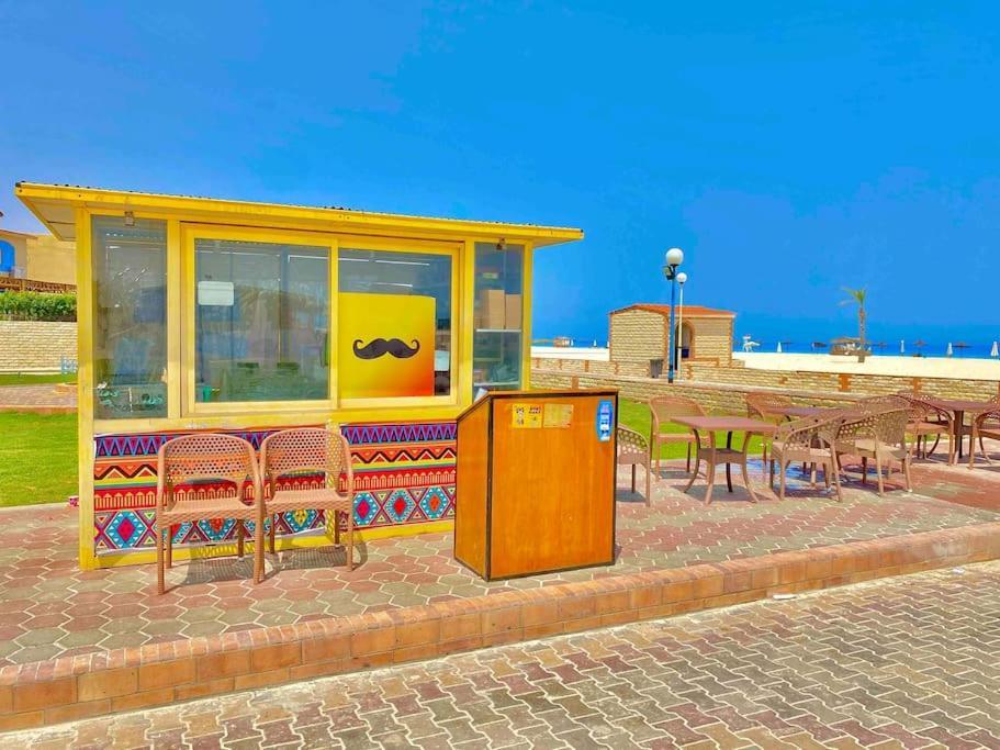 דירות Dawwar Muhammad Abu Shanab 50% Off. 2Br , 2Br Ground Floor With Pool View, Private Beach Access, Security 24/7 شاليه ٢ غرفه ، ٢ حمام ف الدور الارضي قدام جنينه و حمام السباحه مباشره ، شاطيء خاص بالقرية و أمن ٢٤ ساعه و مسجد خاص מראה חיצוני תמונה