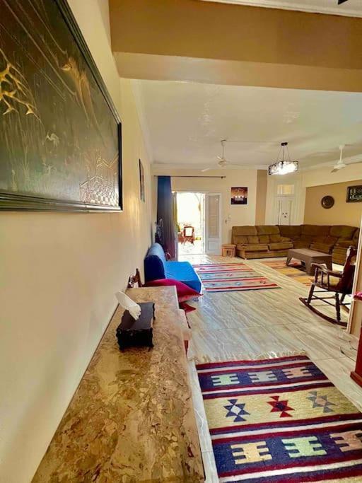 דירות Dawwar Muhammad Abu Shanab 50% Off. 2Br , 2Br Ground Floor With Pool View, Private Beach Access, Security 24/7 شاليه ٢ غرفه ، ٢ حمام ف الدور الارضي قدام جنينه و حمام السباحه مباشره ، شاطيء خاص بالقرية و أمن ٢٤ ساعه و مسجد خاص מראה חיצוני תמונה